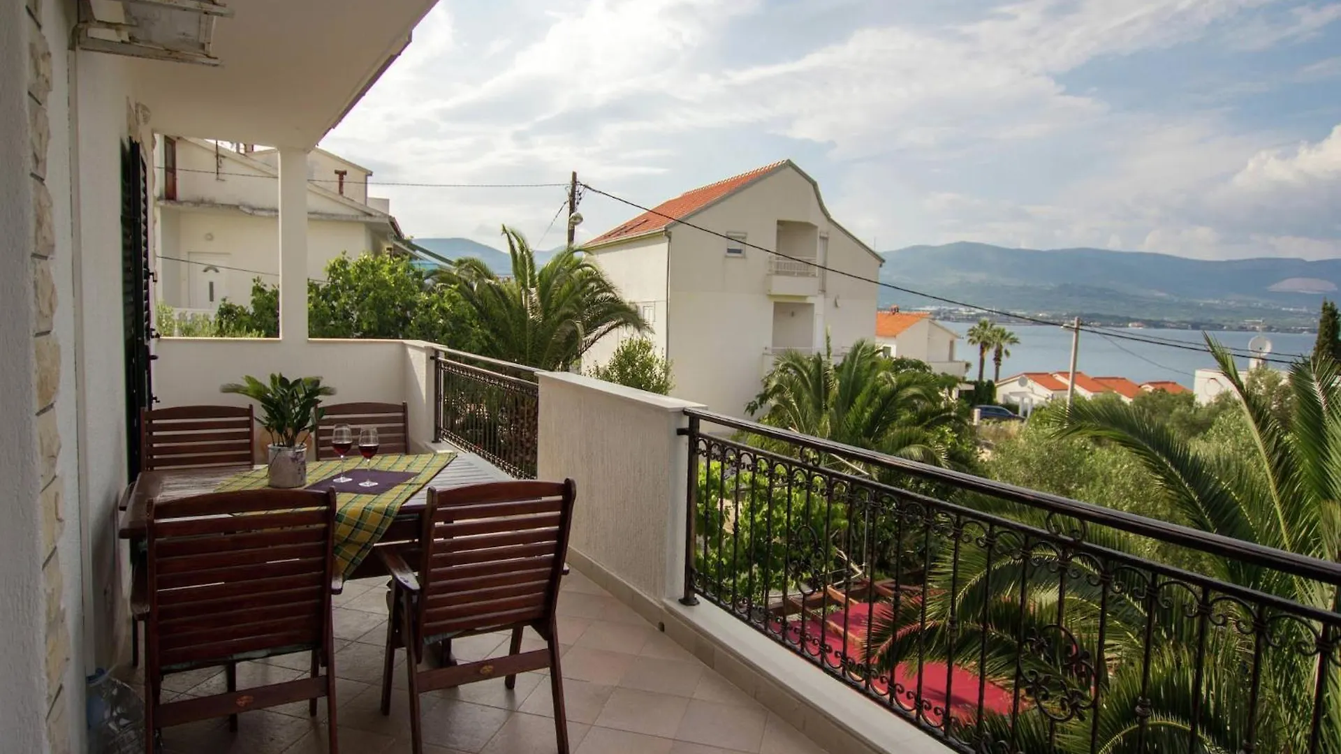Modern Apartment In Slatine With Terrace Trogir 0*,
