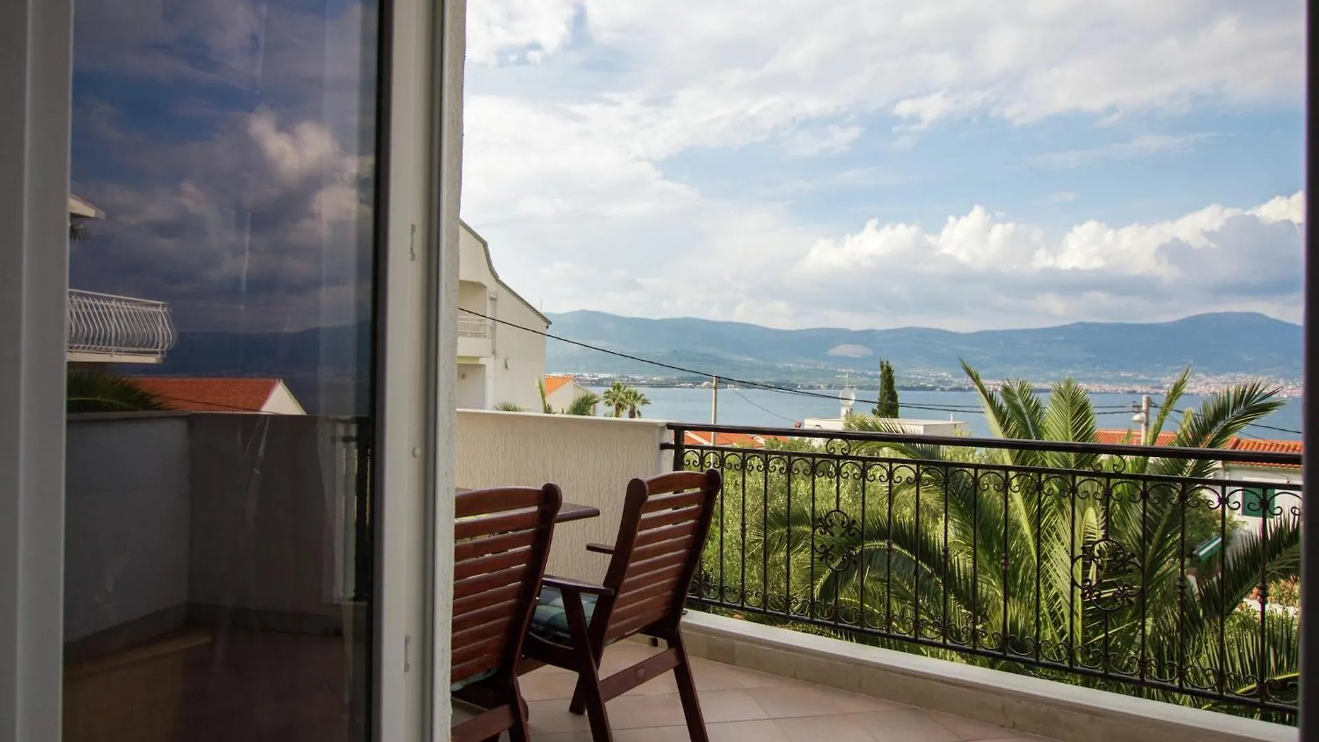 Modern Apartment In Slatine With Terrace Trogir