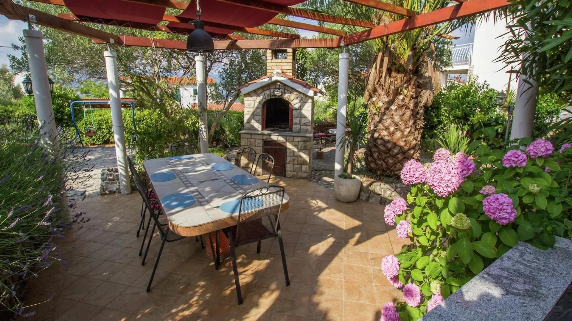 Modern Apartment In Slatine With Terrace Trogir Kroatien