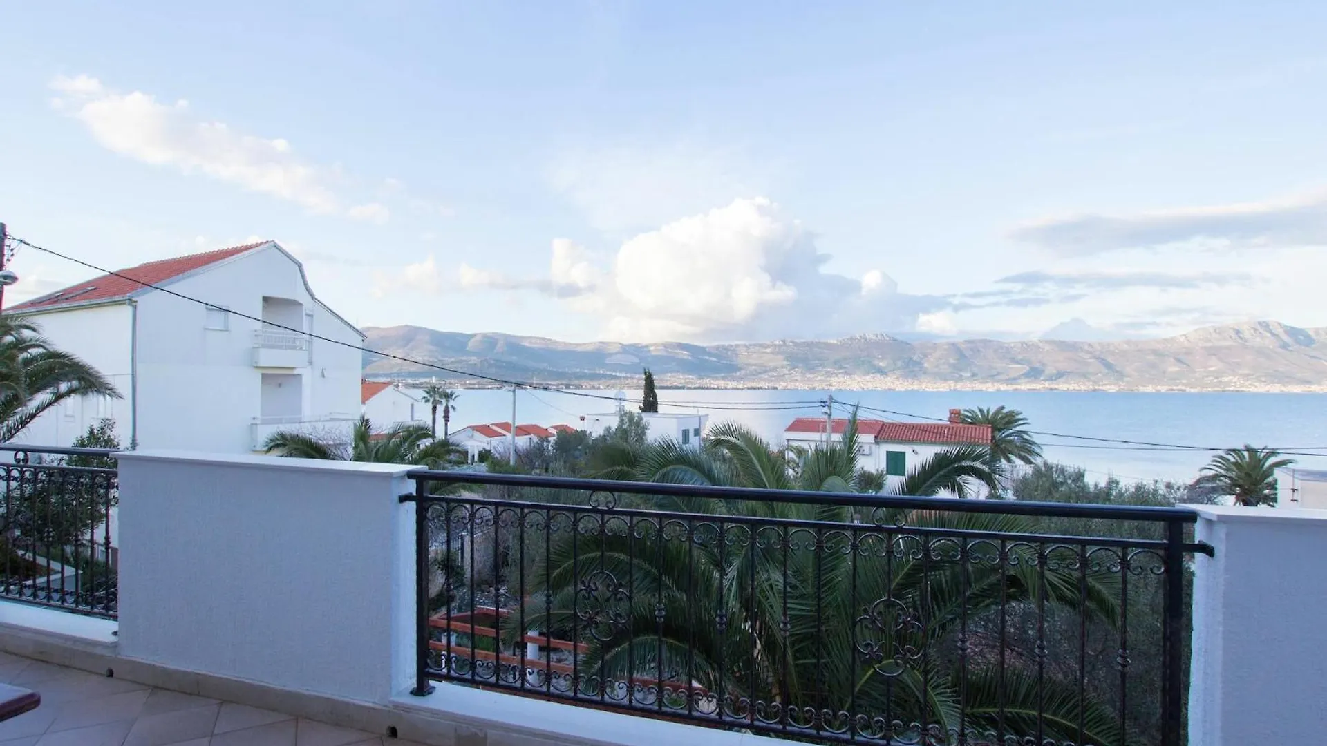 Modern Apartment In Slatine With Terrace Trogir