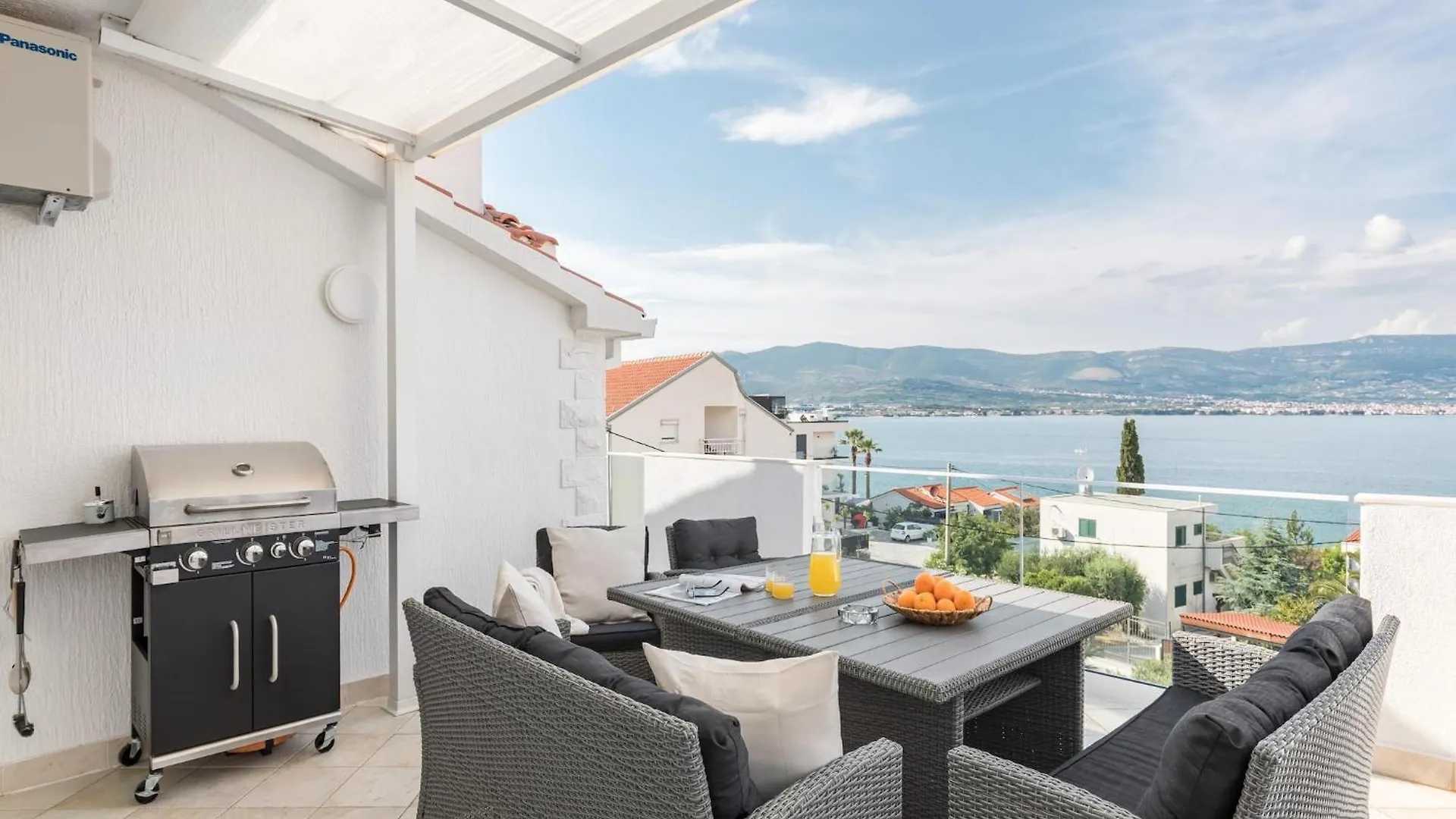 Modern Apartment In Slatine With Terrace Trogir