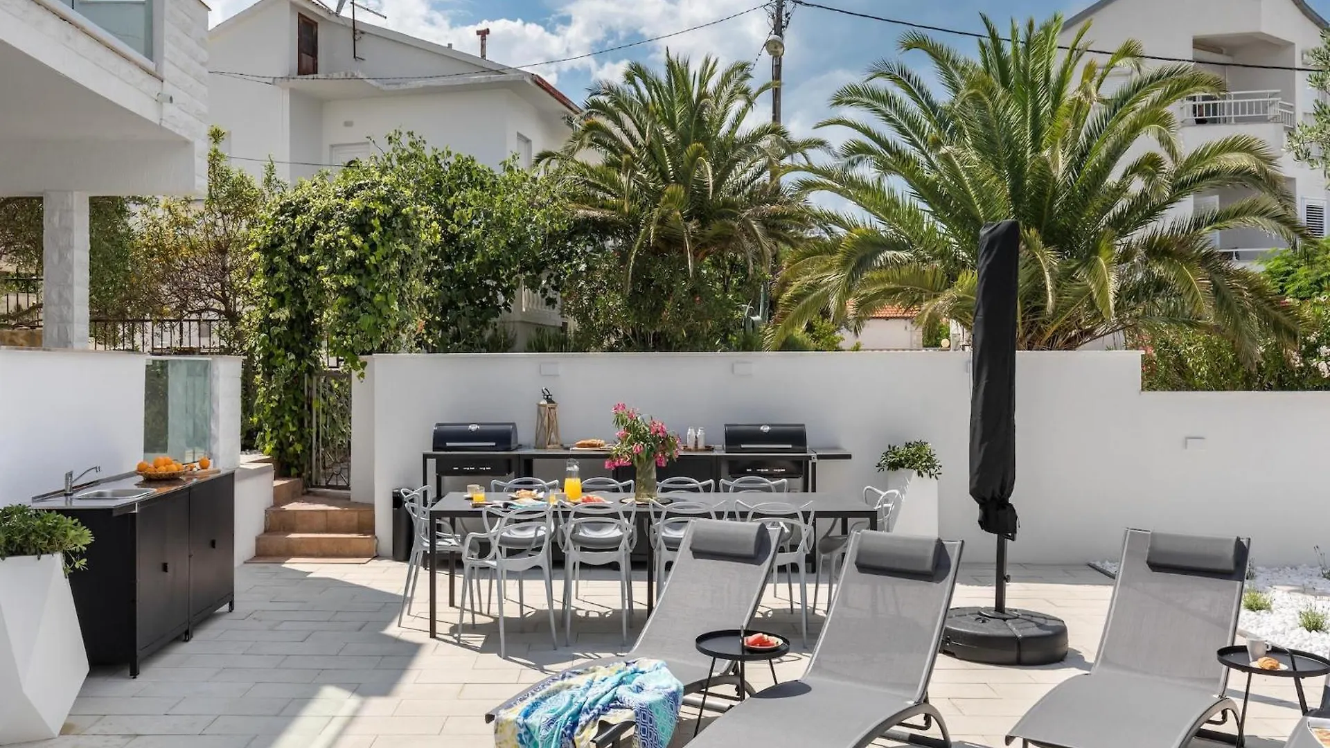 Modern Apartment In Slatine With Terrace Trogir