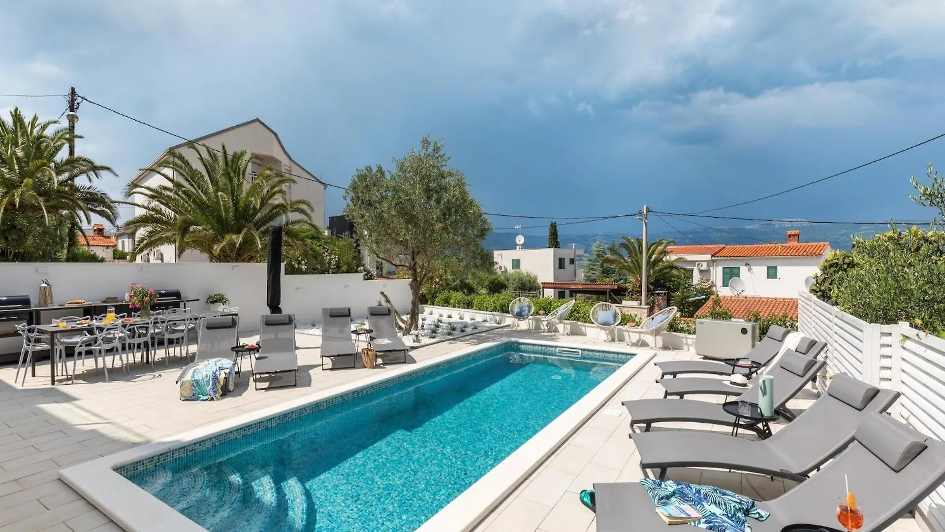 Modern Apartment In Slatine With Terrace Trogir