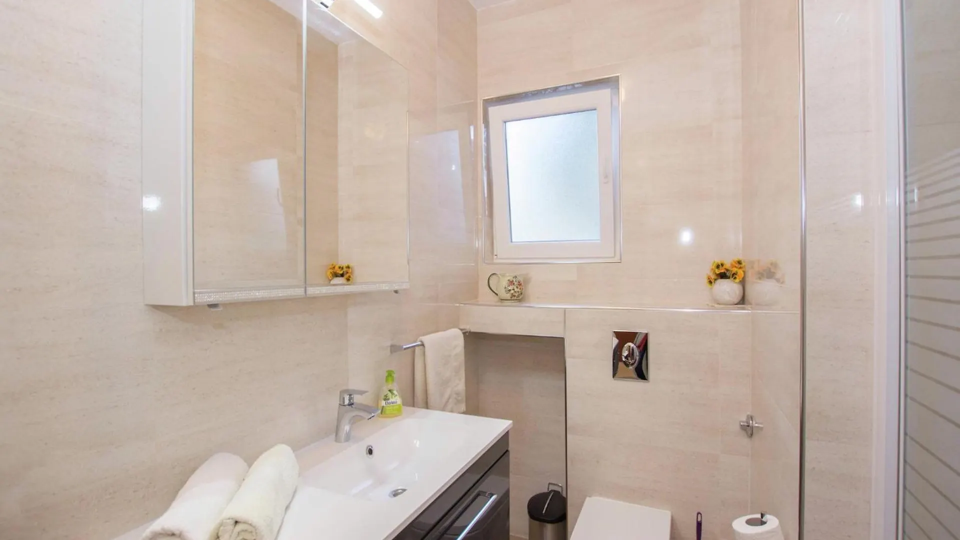 Modern Apartment In Slatine With Terrace Trogir